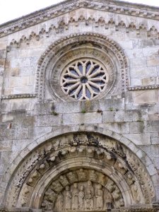 A_Coruña_-_Real_Colegiata_de_Santa_María_del_Campo_02