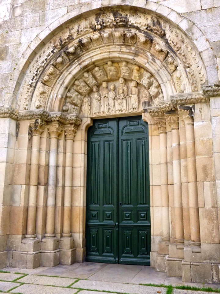 A_Coruña_-_Real_Colegiata_de_Santa_María_del_Campo_04