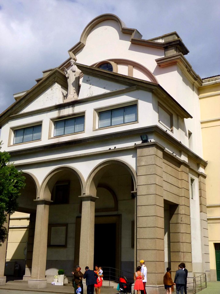 A_Coruña_-_Iglesia_de_San_Pío_X_y_San_Roque_(Esclavas_del_Sagrado_Corazón_de_Jesús)_2
