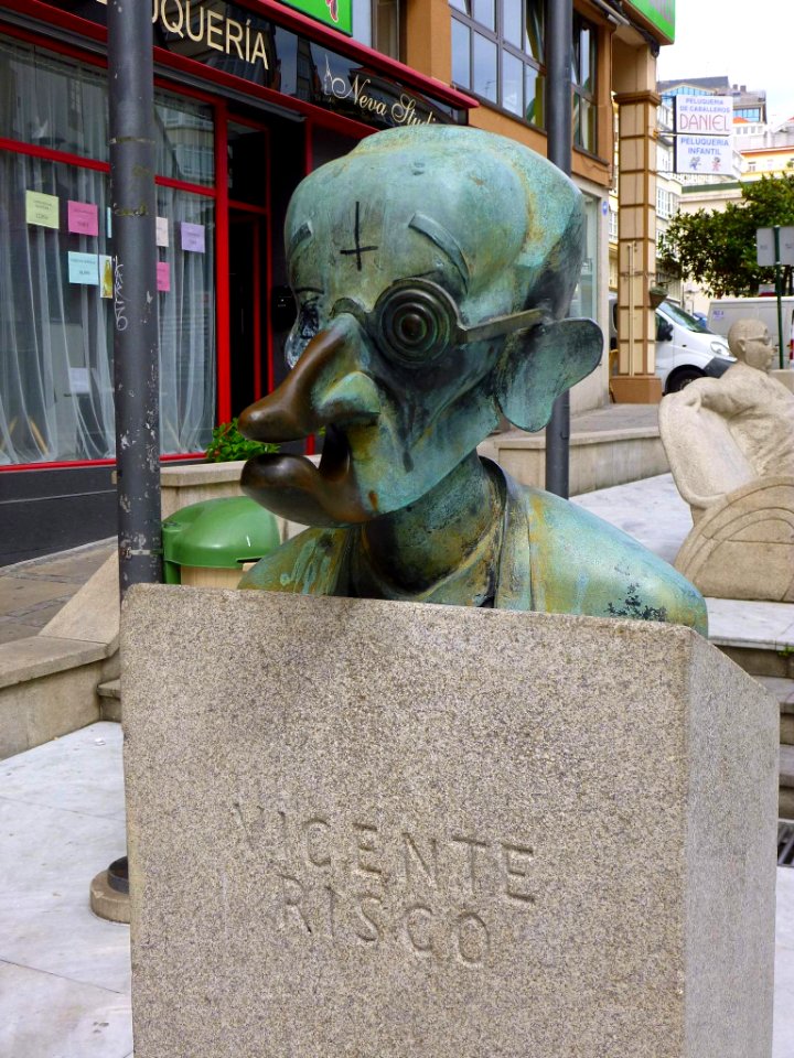A_Coruña_-_Praza_do_Humor,_Vicente_Risco