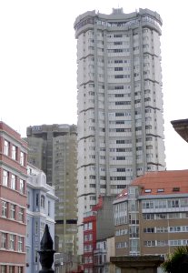 A_Coruña_-_Torre_Costa_Rica_(Torre_Hercón)_06