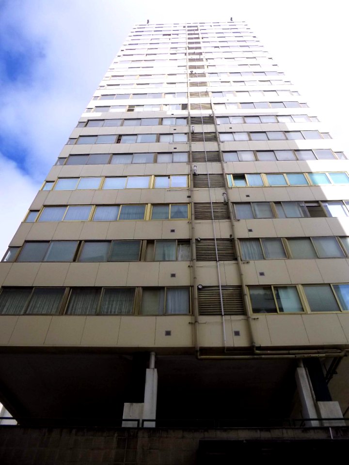 A_Coruña_-_Torre_Galicia_4