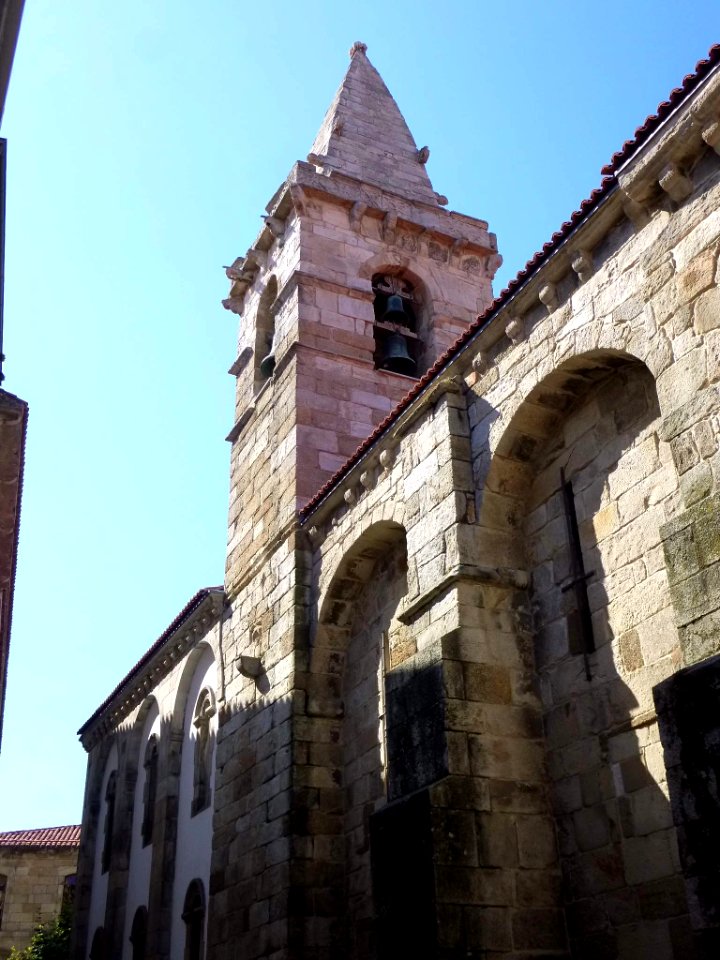 A_Coruña_-_Real_Colegiata_de_Santa_María_del_Campo_12