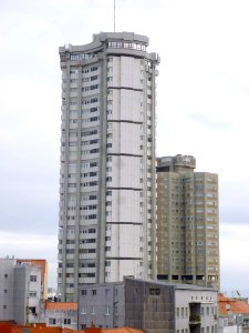 A_Coruña_-_Torre_Costa_Rica_(Torre_Hercón)_08