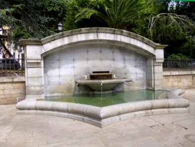 A_Coruña_-_Plaza_de_la_Constitución_2