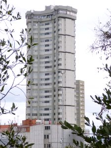 A_Coruña_-_Torre_Costa_Rica_(Torre_Hercón)_07