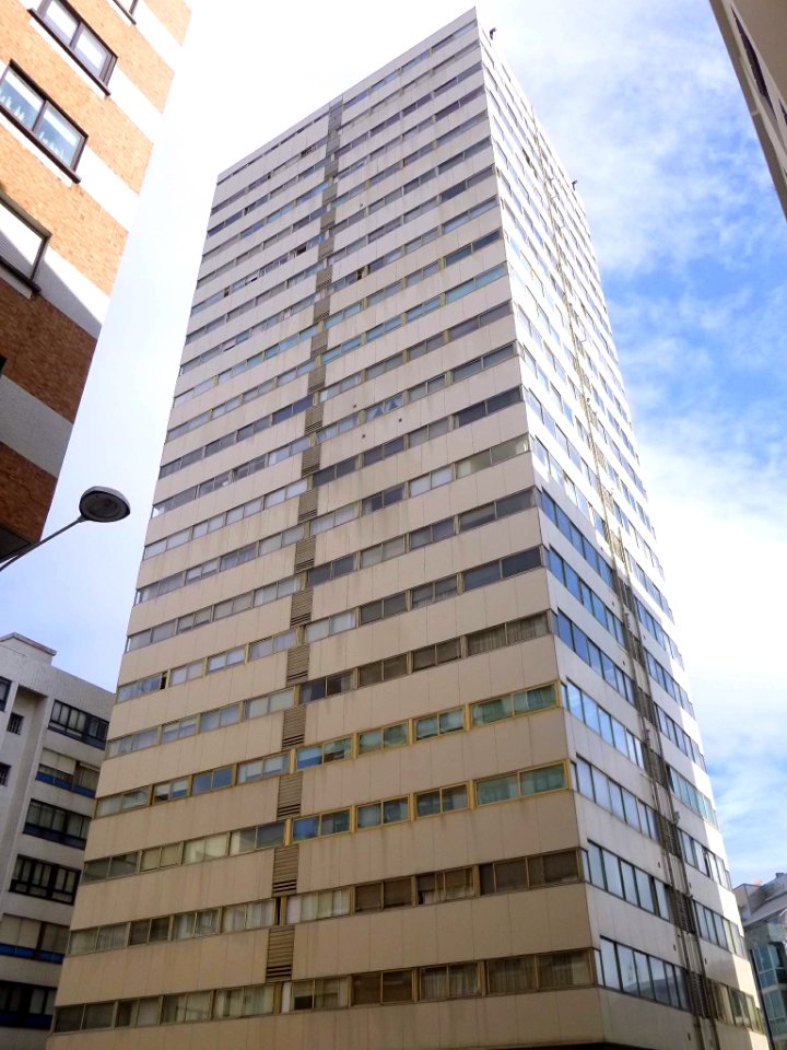 A_Coruña_-_Torre_Galicia_3