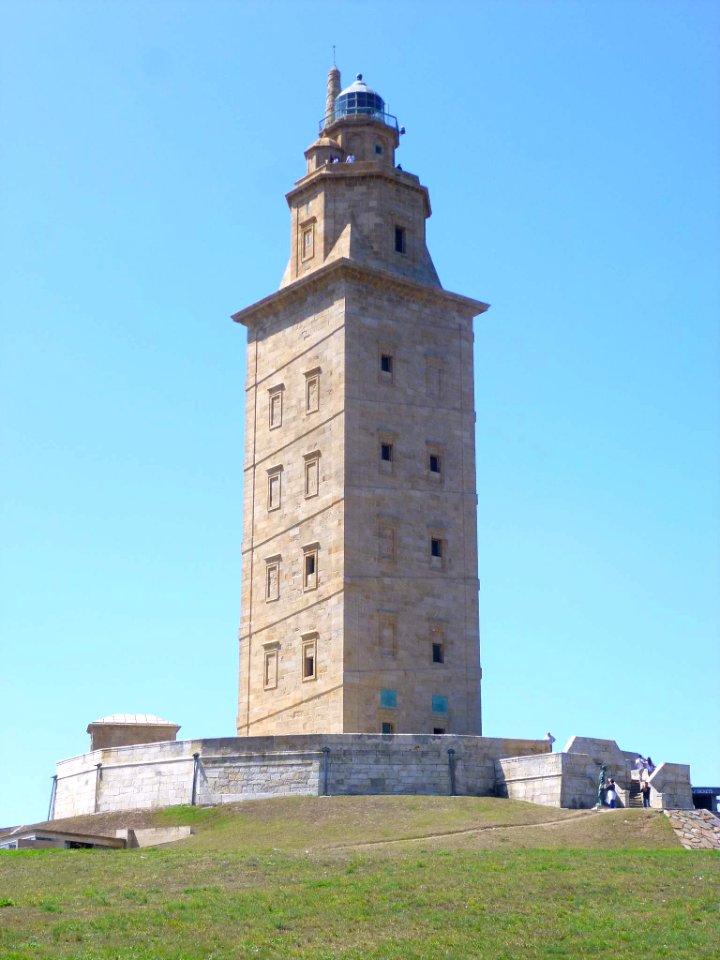 A_Coruña_-_Torre_de_Hércules_05