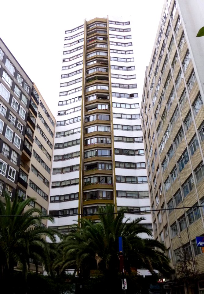 A_Coruña_-_Torre_Dorada