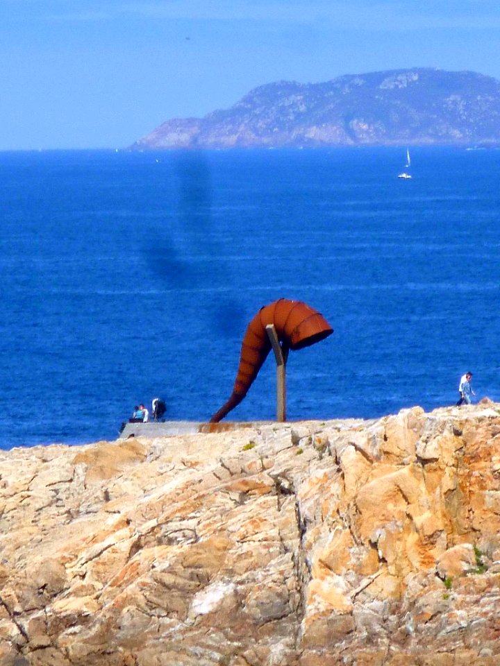 A_Coruña_-_Parque_de_la_Torre_02