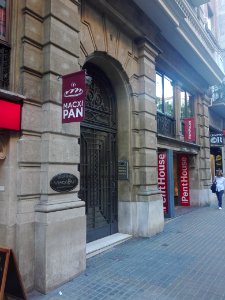 9th_Calvet_street,_Barcelona_03