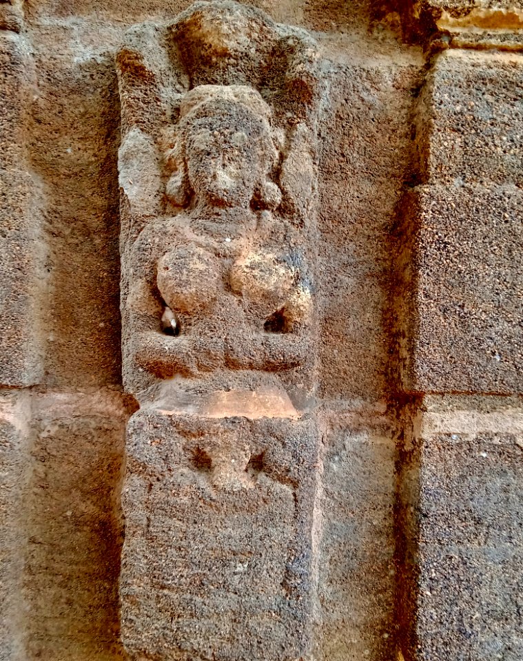 9th_century_Golingeswara_temple,_Biccavolu_Andhra_Pradesh_-_12