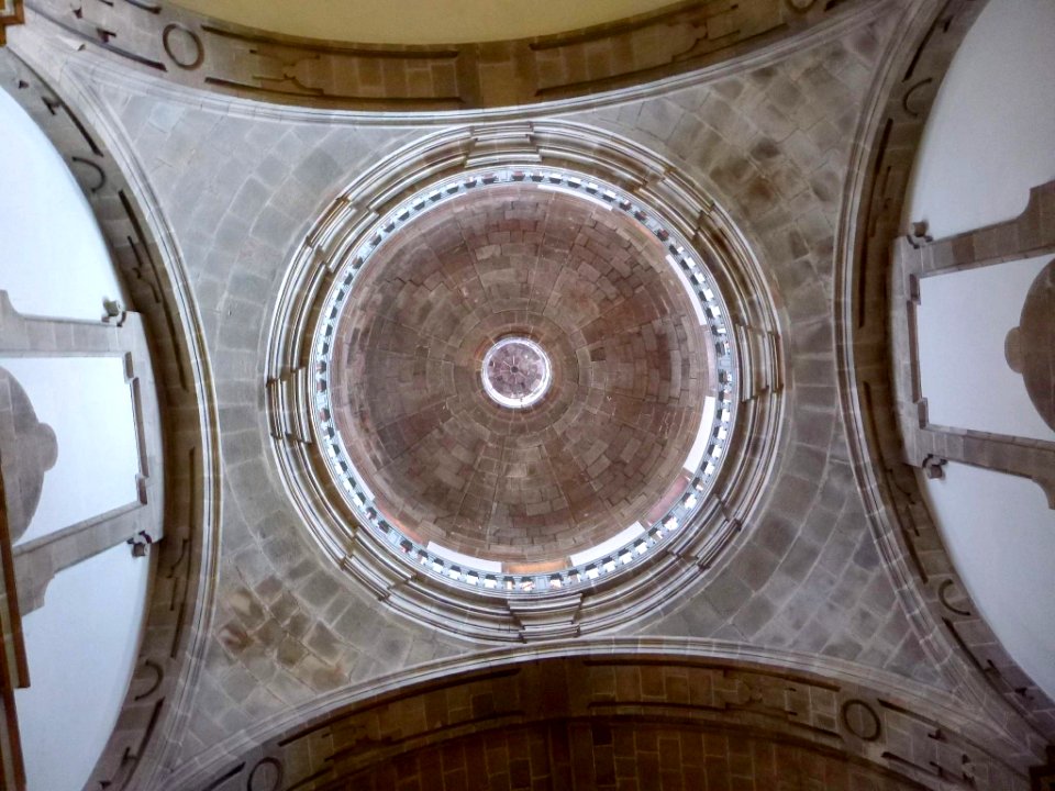 A_Coruña_-_Iglesia_de_San_Nicolás_05