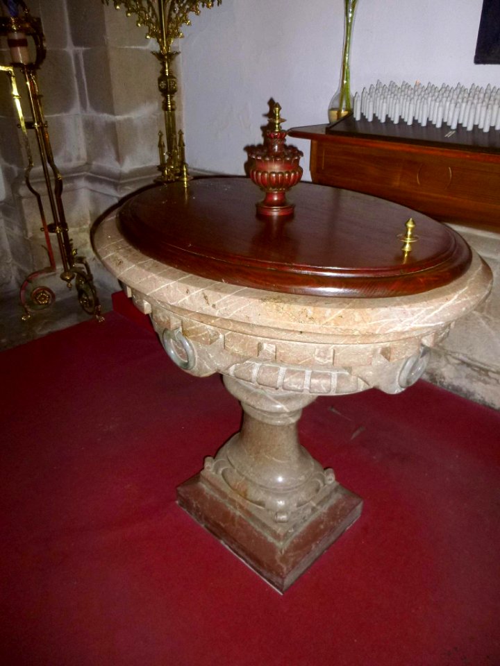 A_Coruña_-_Iglesia_de_San_Jorge_21