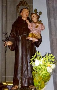 A_Coruña_-_Iglesia_de_San_Nicolás_08
