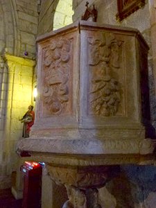 A_Coruña_-_Iglesia_de_Santiago_13