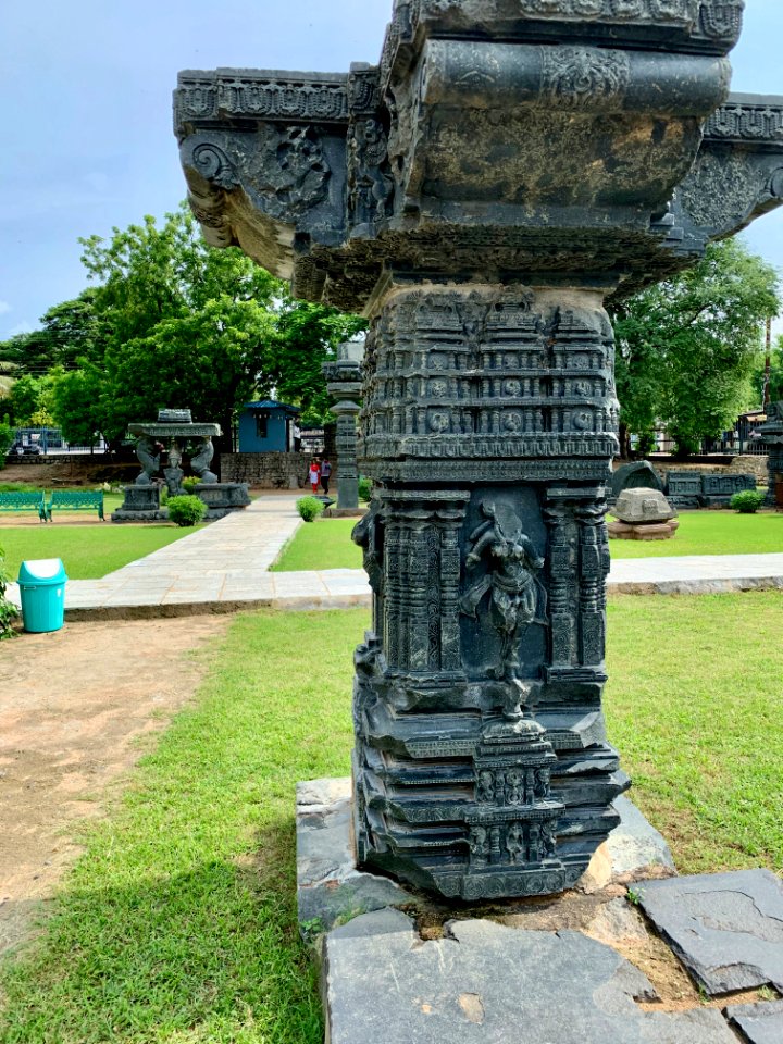 A_display_of_Hindu_and_Jain_temple_ruins,_Warangal_Fort_Park_and_Museum,_Telangana,_India_-_37