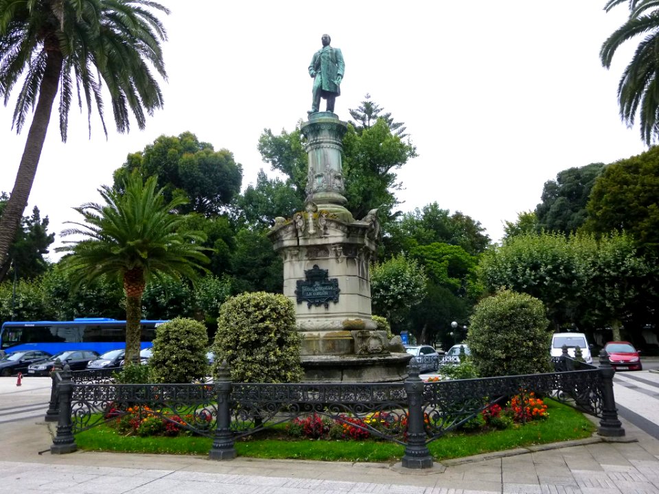 A_Coruña_-_Jardín_de_Méndez_Núñez_-_Monumento_a_Daniel_Carballo_2