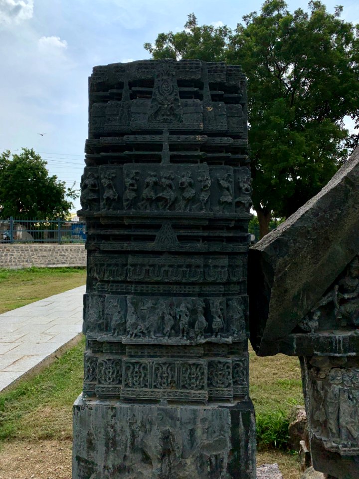 A_display_of_Hindu_and_Jain_temple_ruins,_Warangal_Fort_Park_and_Museum,_Telangana,_India_-_19