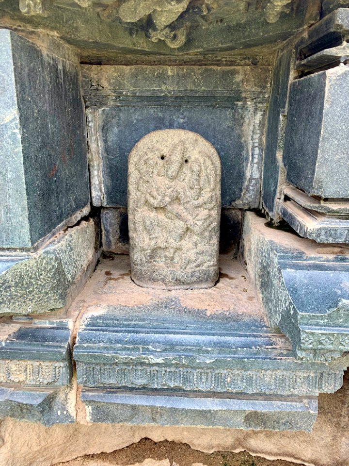 A_display_of_Hindu_and_Jain_temple_ruins,_Warangal_Fort_Park_and_Museum,_Telangana,_India_-_27