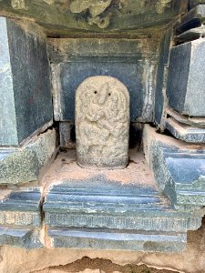 A_display_of_Hindu_and_Jain_temple_ruins,_Warangal_Fort_Park_and_Museum,_Telangana,_India_-_27