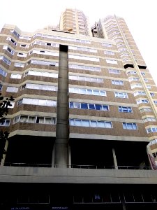 A_Coruña_-_Edificio_Trébol_1
