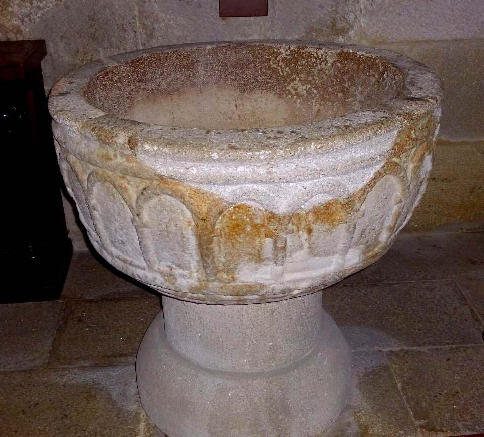 A_Coruña_-_Iglesia_de_Santiago_12