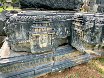 A_display_of_Hindu_and_Jain_temple_ruins,_Warangal_Fort_Park_and_Museum,_Telangana,_India_-_78