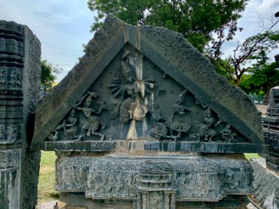 A_display_of_Hindu_and_Jain_temple_ruins,_Warangal_Fort_Park_and_Museum,_Telangana,_India_-_20