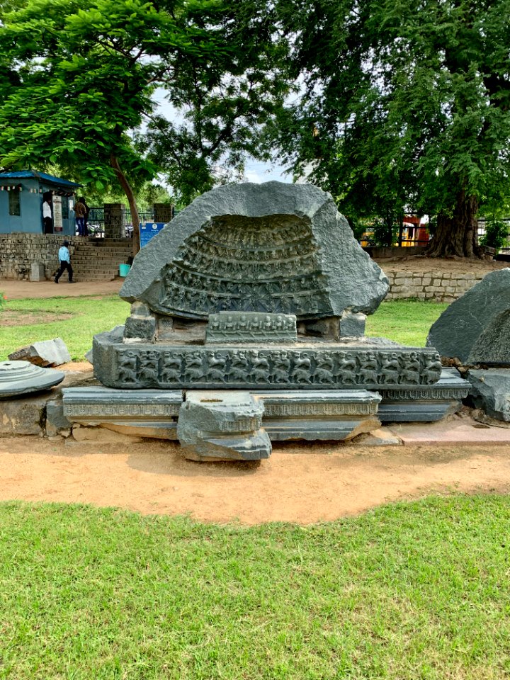 A_display_of_Hindu_and_Jain_temple_ruins,_Warangal_Fort_Park_and_Museum,_Telangana,_India_-_7