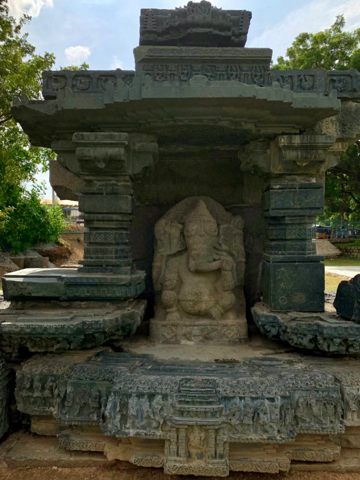 A_display_of_Hindu_and_Jain_temple_ruins,_Warangal_Fort_Park_and_Museum,_Telangana,_India_-_13