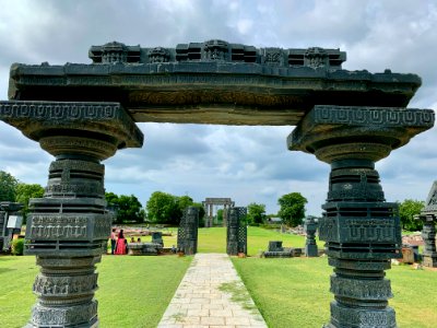 A_display_of_Hindu_and_Jain_temple_ruins,_Warangal_Fort_Park_and_Museum,_Telangana,_India_-_58