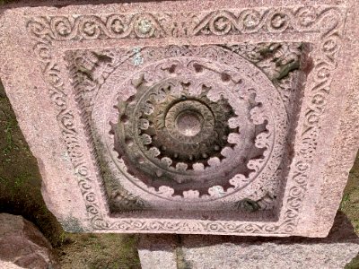 A_display_of_Hindu_and_Jain_temple_ruins,_Warangal_Fort_Park_and_Museum,_Telangana,_India_-_119
