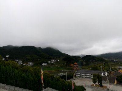 A_commanding_view_of_Miyin_Temple_and_Weishan_Township,_picture3