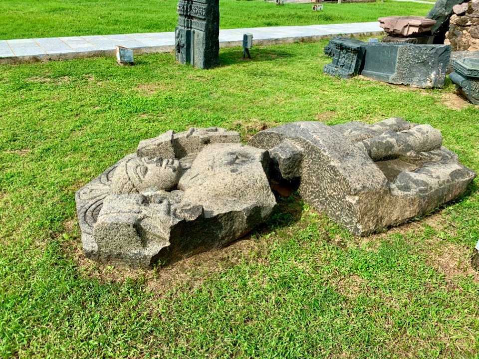 A_display_of_Hindu_and_Jain_temple_ruins,_Warangal_Fort_Park_and_Museum,_Telangana,_India_-_79