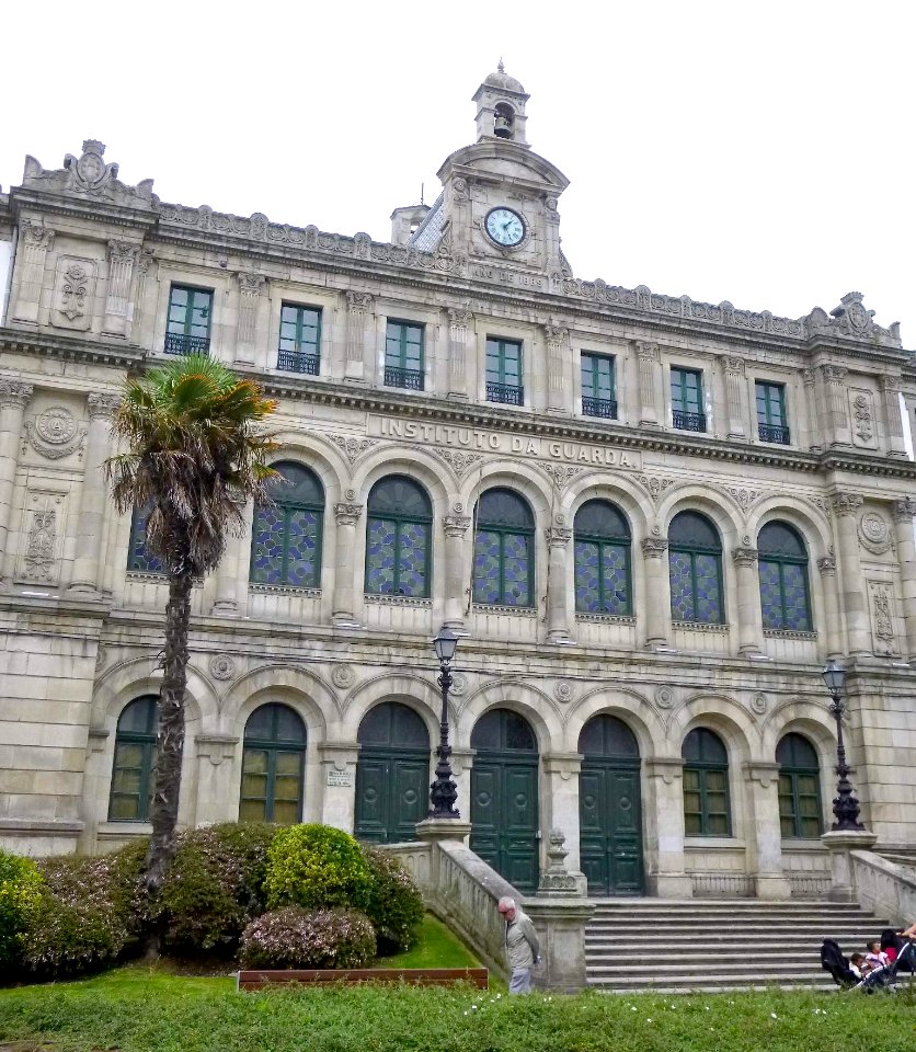 A_Coruña_-_Plaza_de_Pontevedra_-_Instituto_Eusebio_da_Guarda
