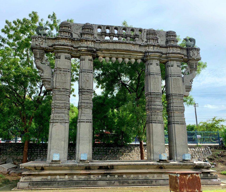 A_display_of_Hindu_and_Jain_temple_ruins,_Warangal_Fort_Park_and_Museum,_Telangana,_India_-_61