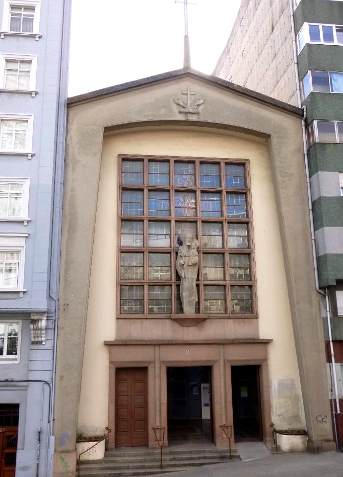 A_Coruña_-_Iglesia_de_la_Divina_Pastora_(Capuchinos)_01