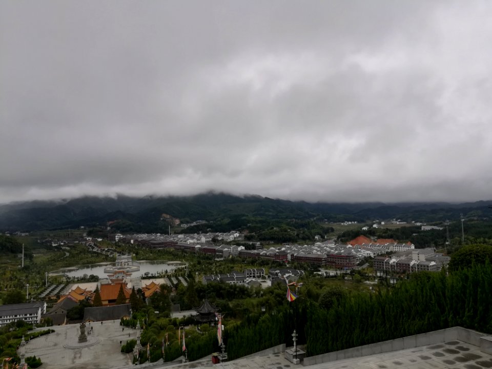 A_commanding_view_of_Miyin_Temple_and_Weishan_Township,_picture10