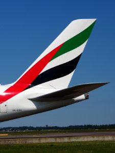A6-EDX_Emirates_Airbus_A380-861_-_cn_105_taxiing_21july2013_pic-011