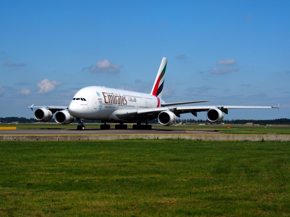 A6-EDP_Emirates_Airbus_A380-861_taxiing_at_Schiphol_(AMS_-_EHAM),_The_Netherlands,_18may2014,_pic-6
