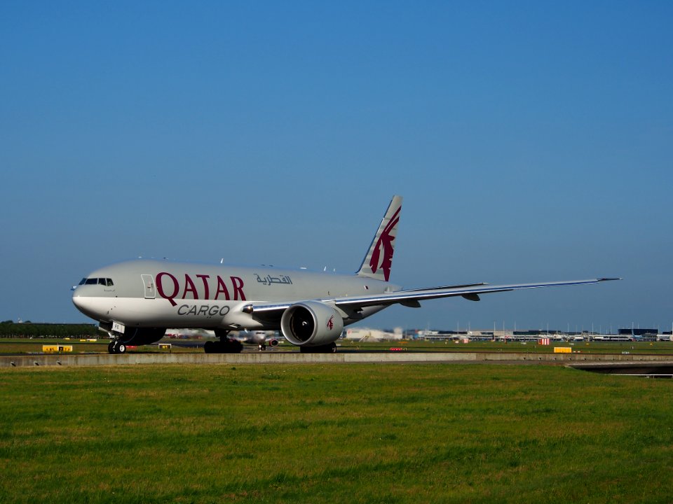 A7-BFE_Qatar_Airways_Cargo_Boeing_777-FDZ_-_cn_39644_taxiing_18july2013_pic-005