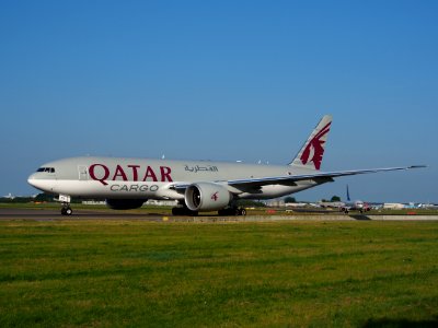 A7-BFE_Qatar_Airways_Cargo_Boeing_777-FDZ_-_cn_39644_taxiing_18july2013_pic-007