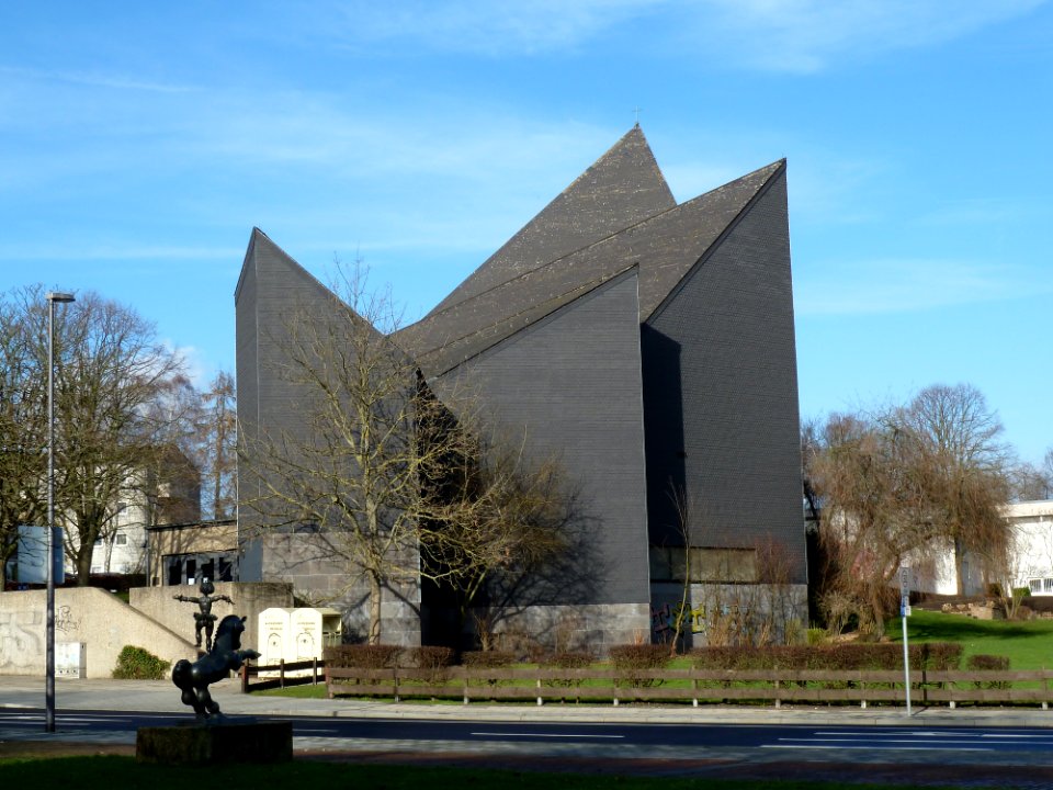 Aachen-St._Hubertuskirche_(2)