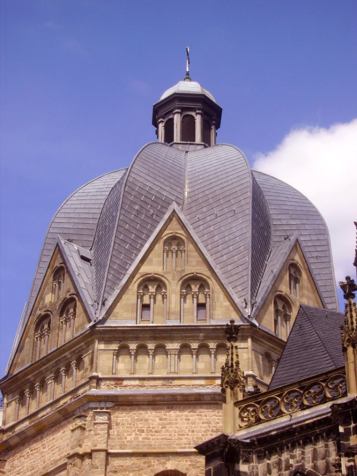Aachen_Kaiserdom_Kuppel_6