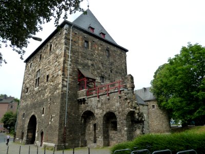 Aachen-Ponttor_(2)
