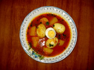 Aaloo_Anda_Curry_(Potato_with_Eggs)