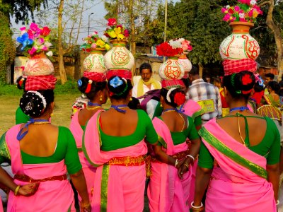 Aadivasi_(Tribal_People_of_West_Bengal)_Dance_performers_3