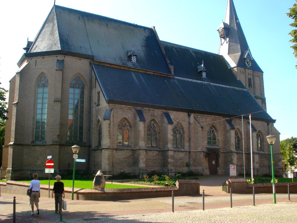 Aalten_(Gld,_NL)_former_Helena_church