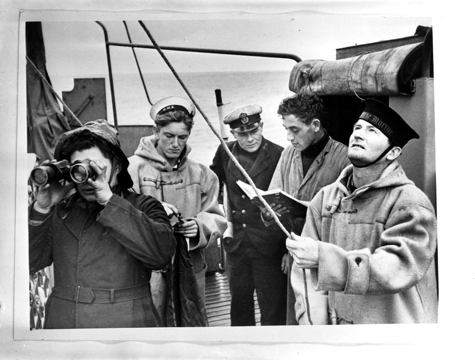 Aan_boord_van_een_Nederlandse_kruiser_in_het_zuidwesten_van_de_Stille_Oceaan._De,_Bestanddeelnr_935-0224